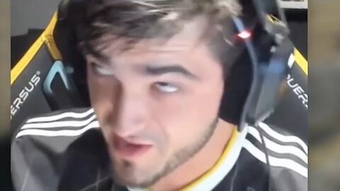 却在青训比 却在青训比